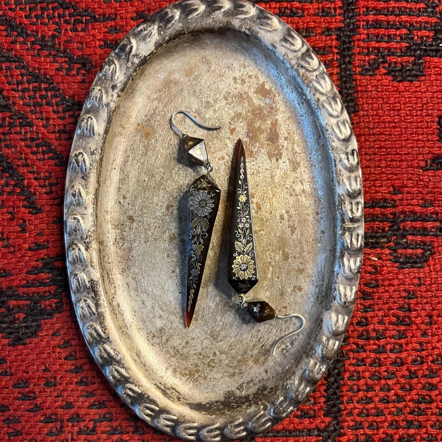 Victorian Piqué Earrings