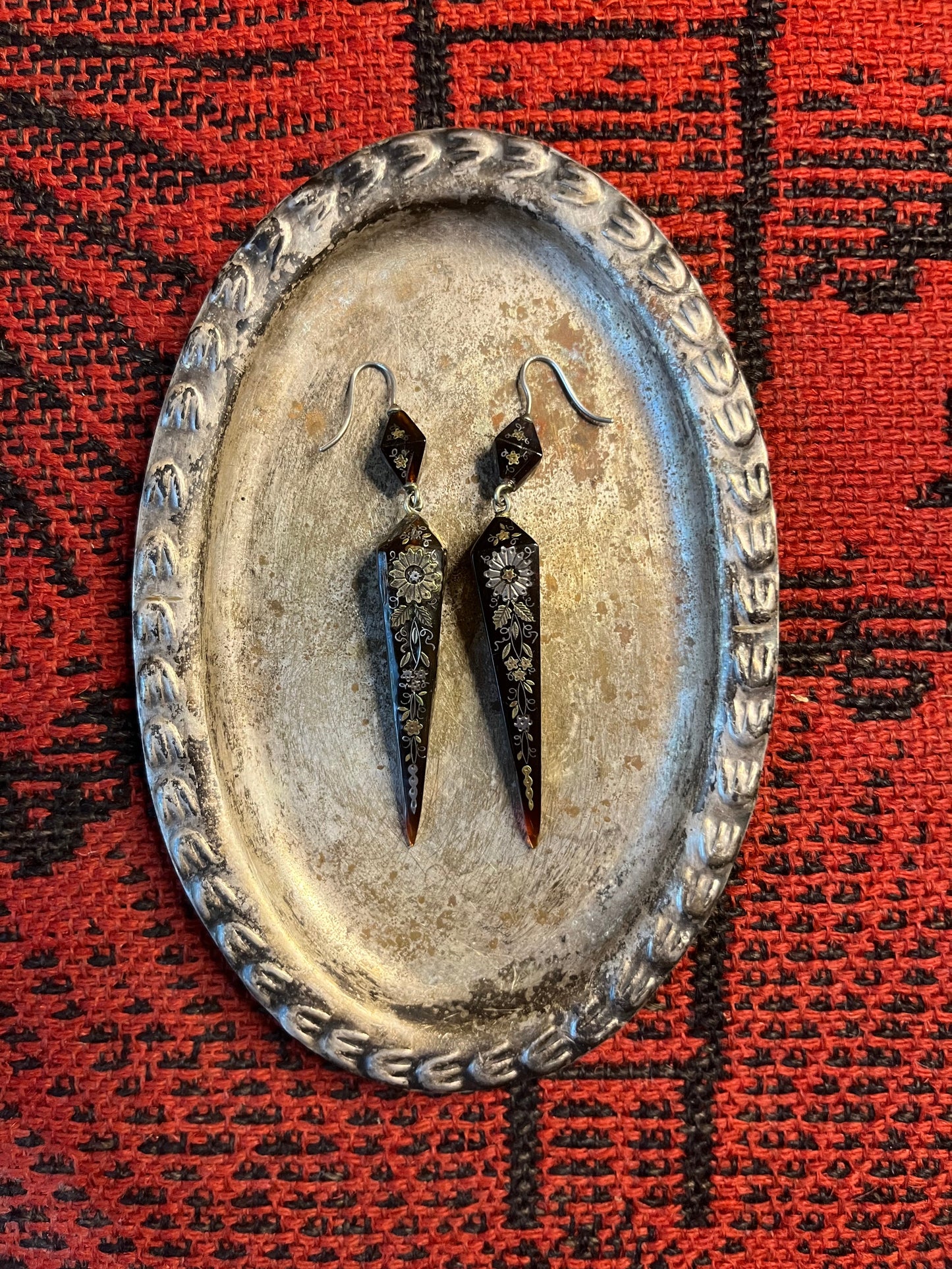 Victorian Piqué Earrings