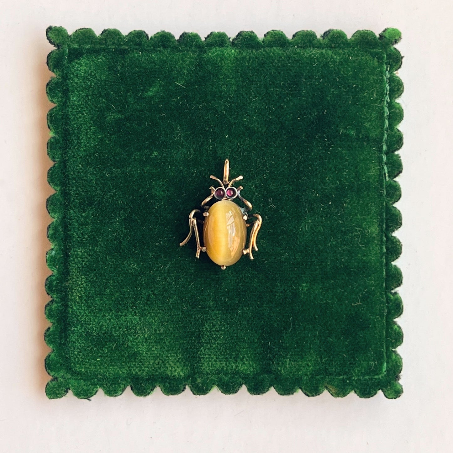 c. 1900s Tigers Eye Beetle Conversion Pendant