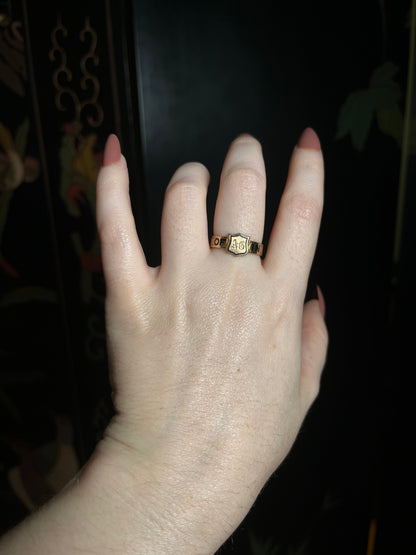 1875 'In Memory Of' 18k Gold Mourning Ring 'AG'