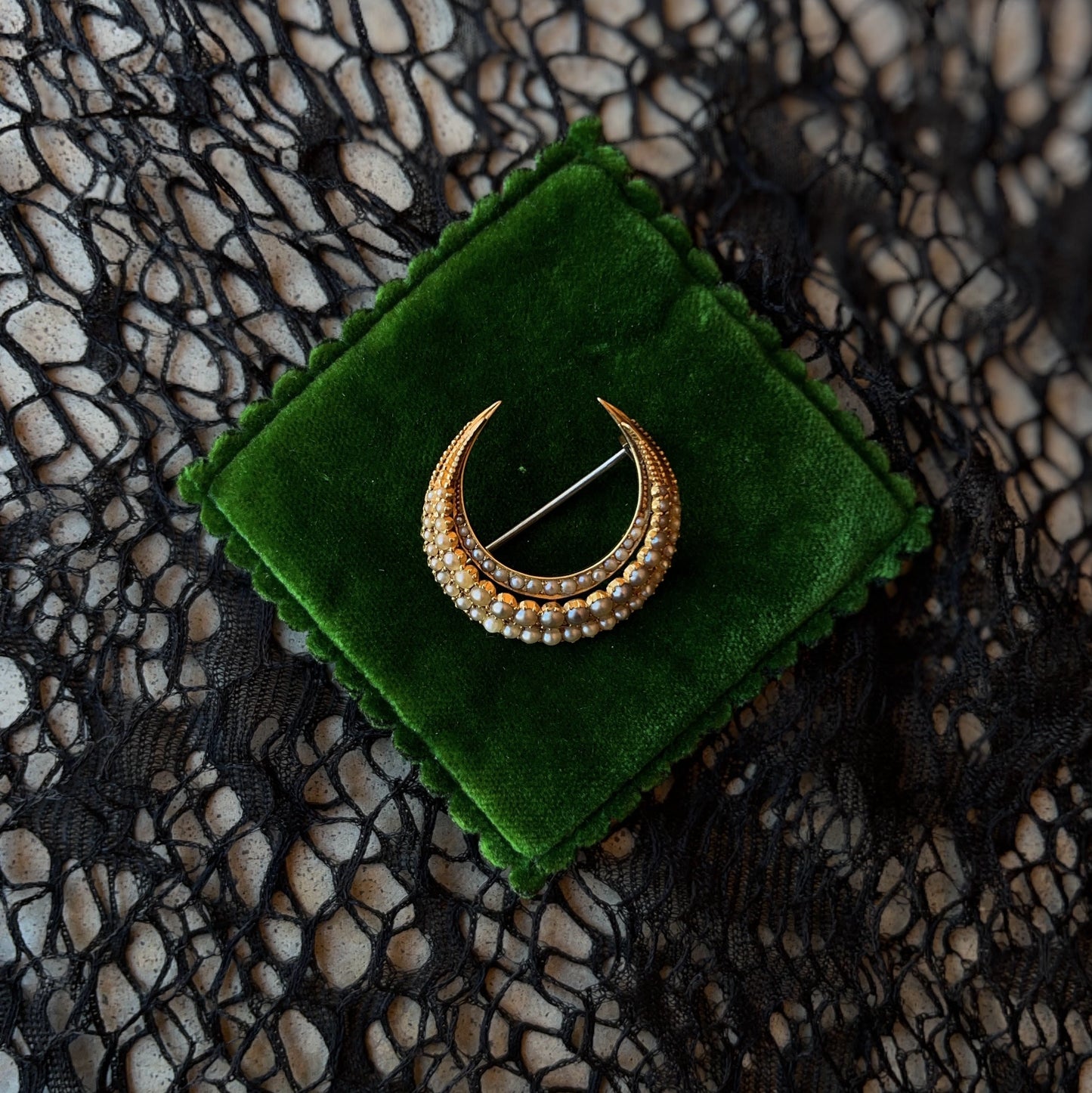 Victorian 15k Gold Pearl Crescent Moon Brooch