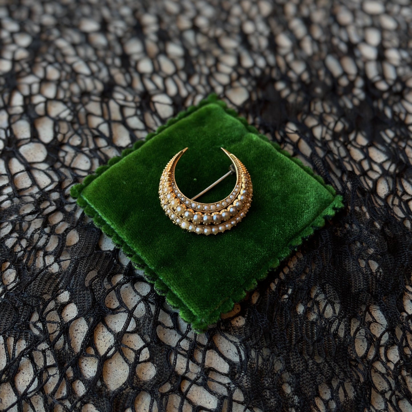 Victorian 15k Gold Pearl Crescent Moon Brooch