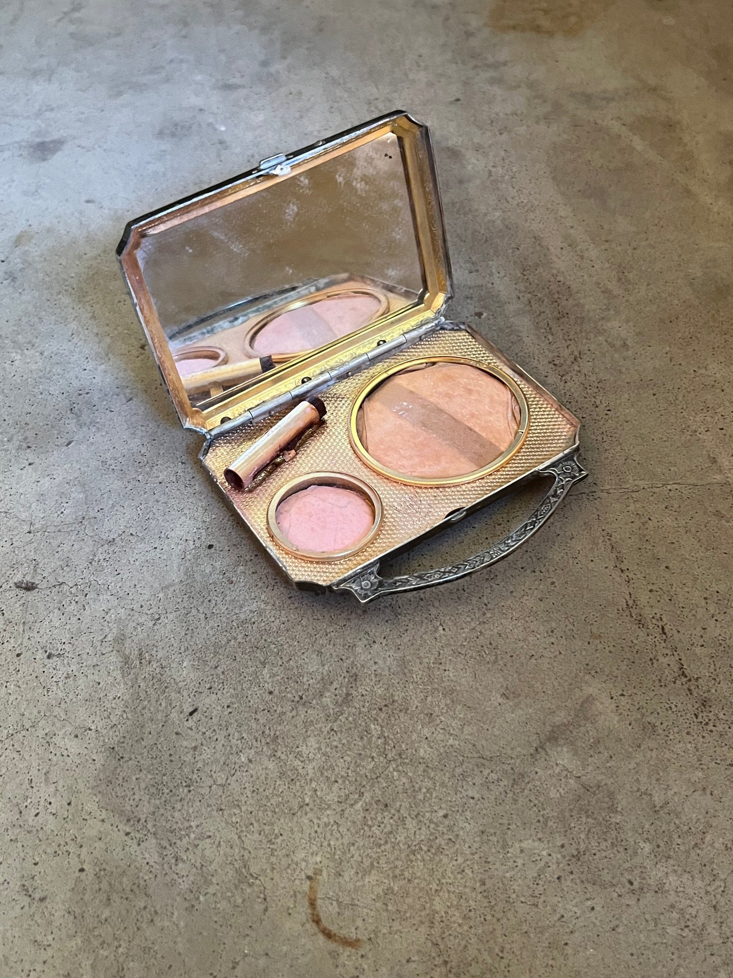 c. 1920s-1930s Deadstock Makeup Compact