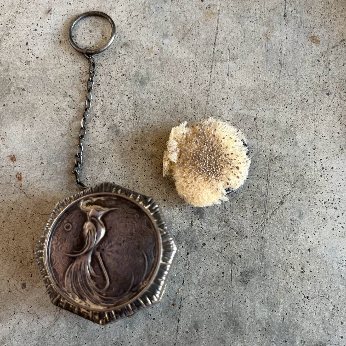c. 1920s-1930s Finger Chain Compact