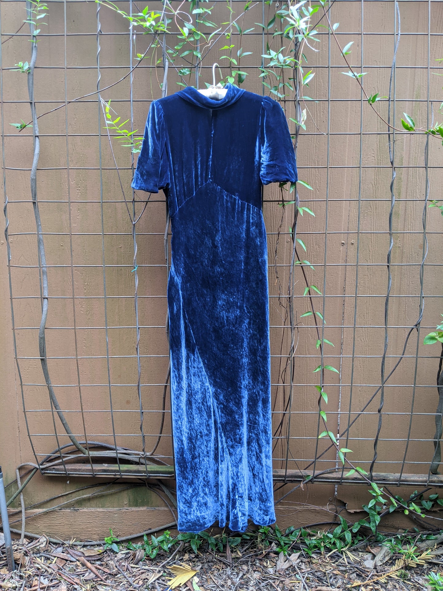 1930s Blue Velvet Bias Cut Gown | XS - S