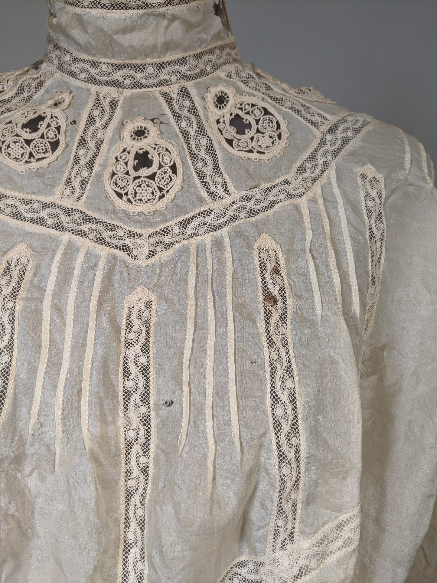 1900s Lace Blouse For Study / Display