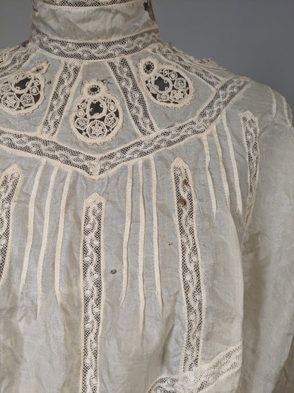 1900s Lace Blouse For Study / Display