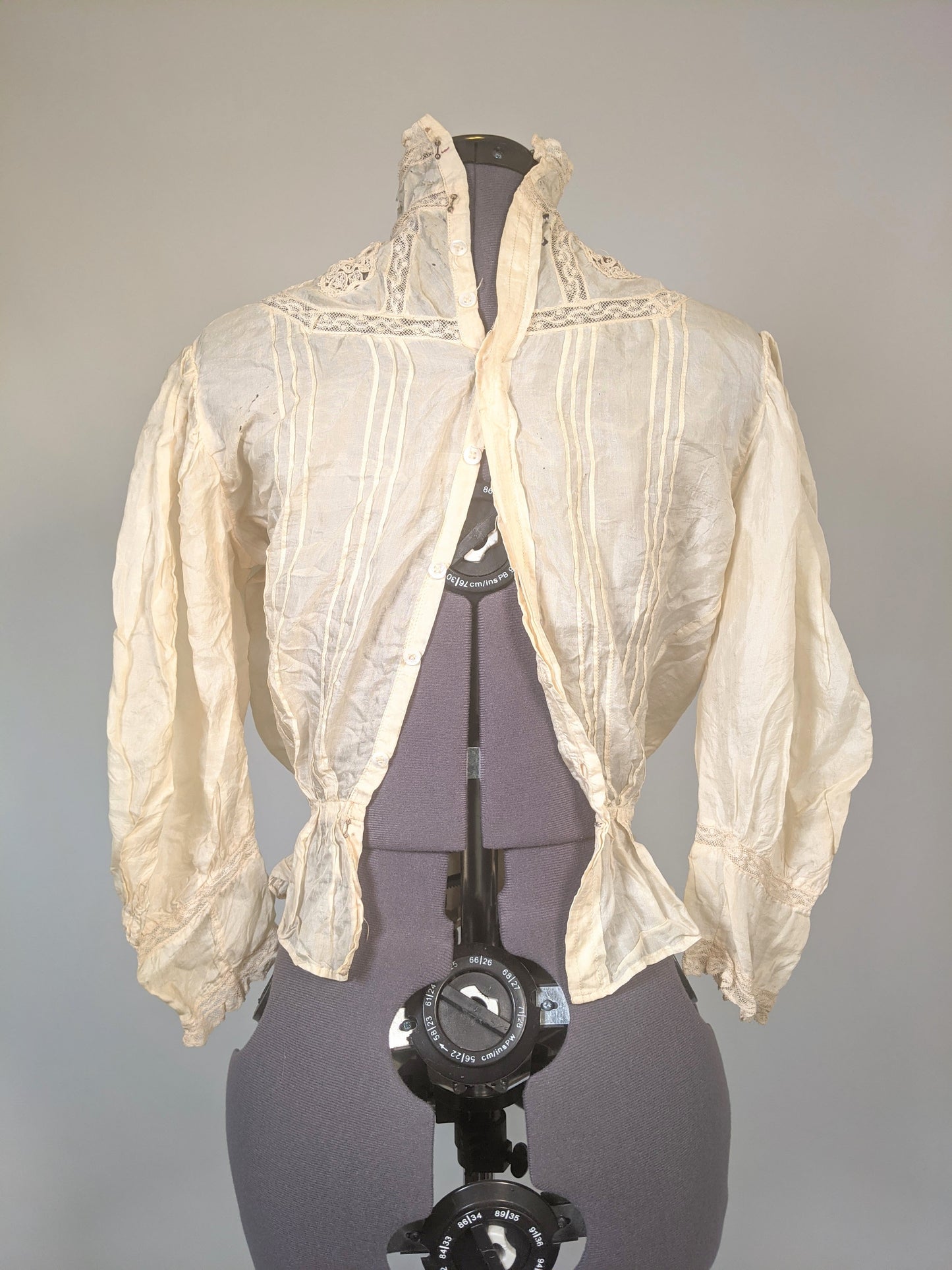 1900s Lace Blouse For Study / Display