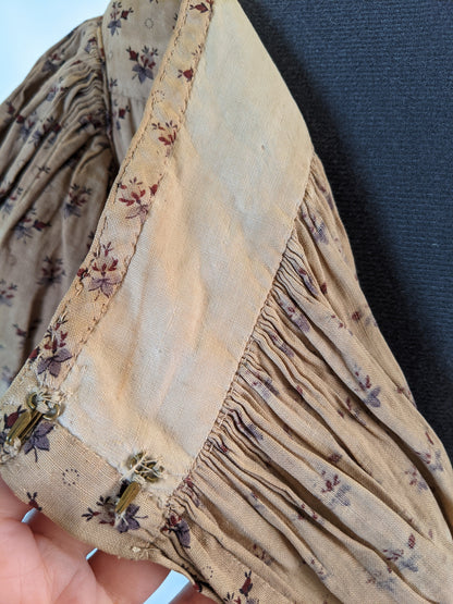 1830s Young Lady's Dress | Study or Display