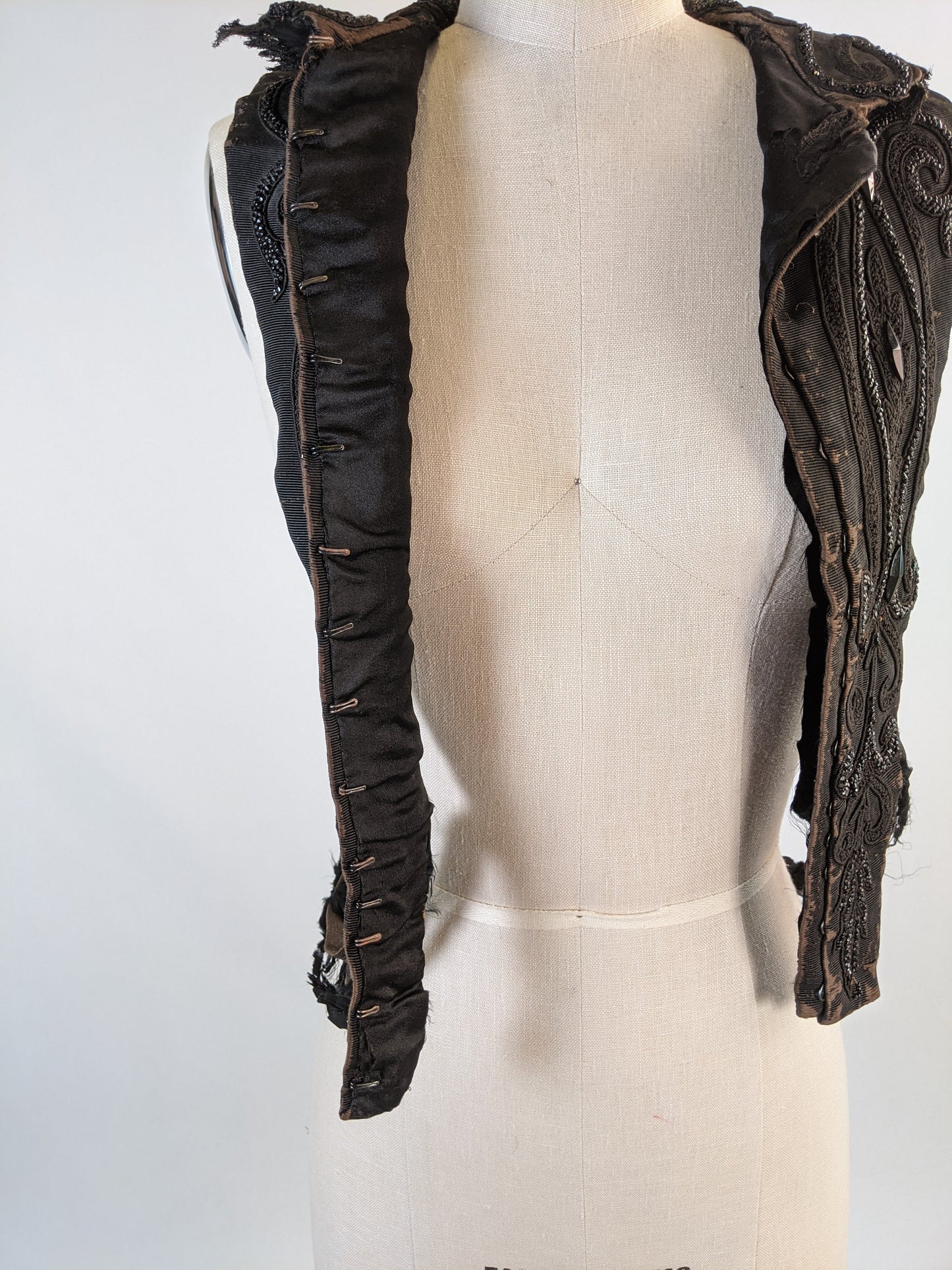 1880s Beaded Collar