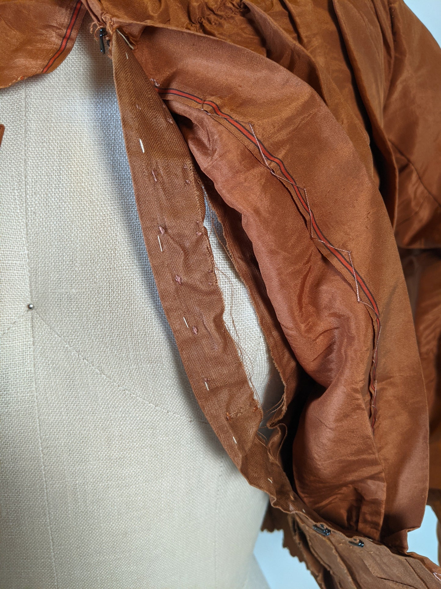 1890s Taffeta Bodice | Display + Study