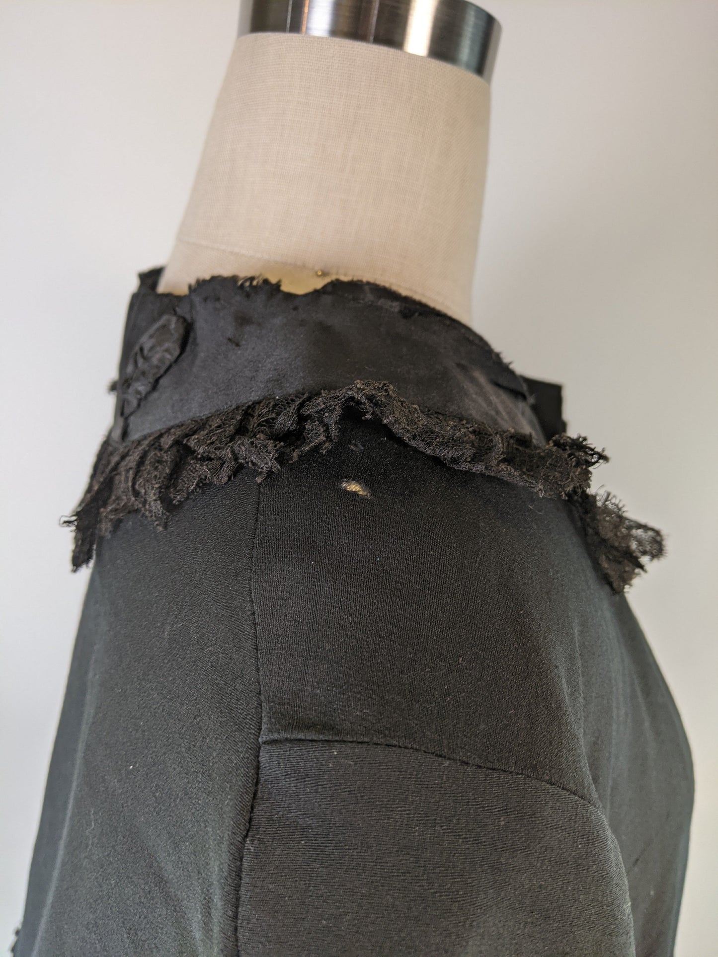 1880s Lace Trimmed Mantle