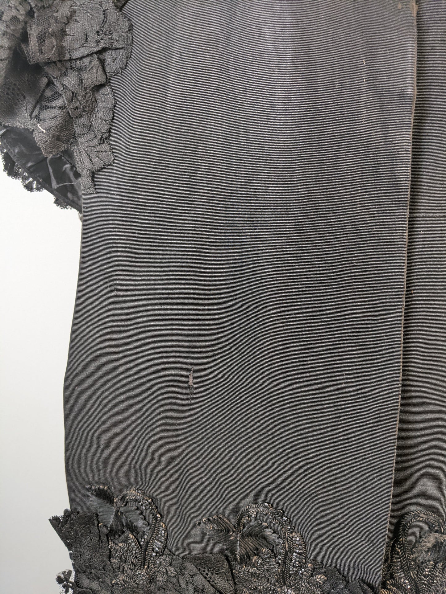 1880s Ivy Leaf Mantle
