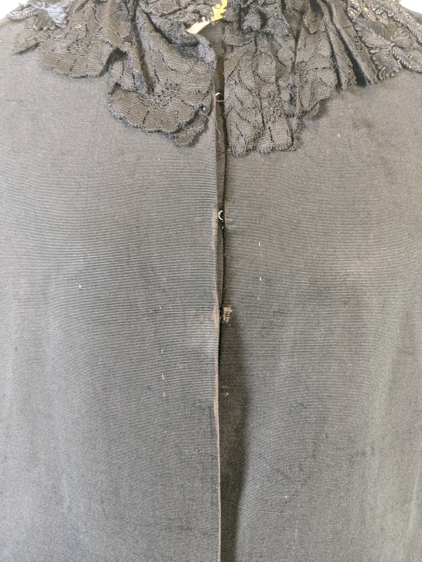 1880s Ivy Leaf Mantle
