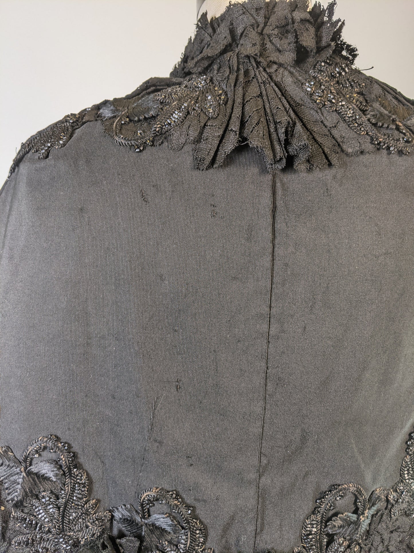 1880s Ivy Leaf Mantle