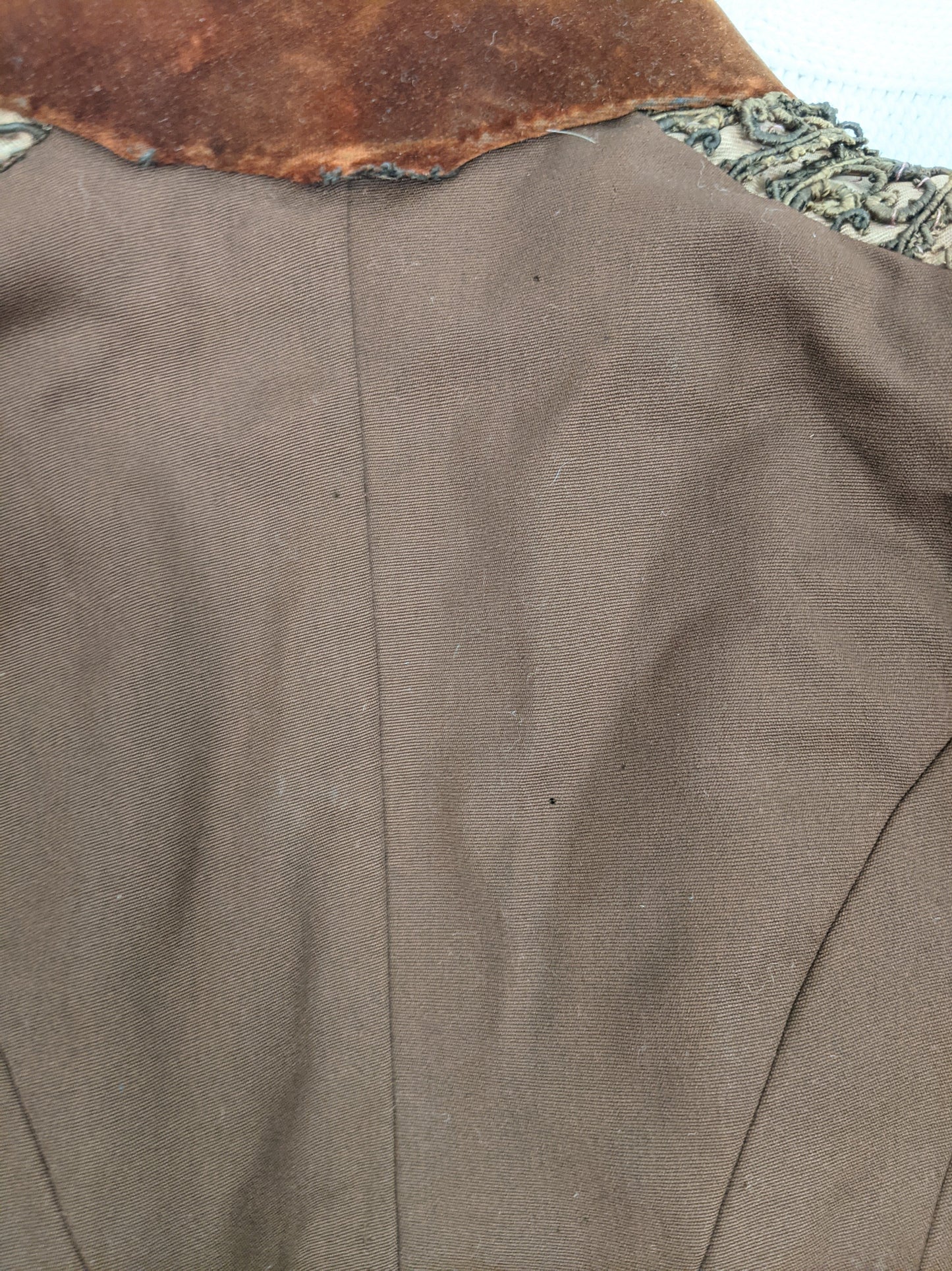 1890s Brown Velvet Gigot Sleeve Bodice
