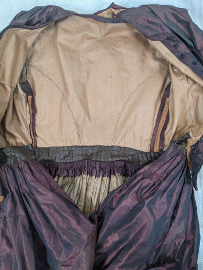 Late 1840s - 1850 Silk Gown