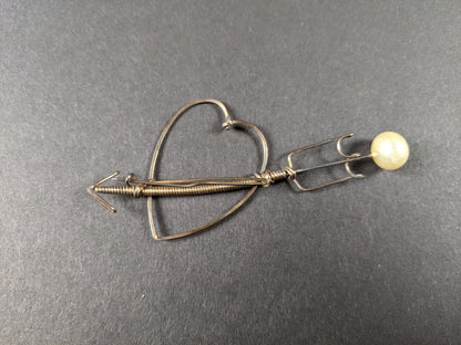 1940s Heart + Arrow Brooch