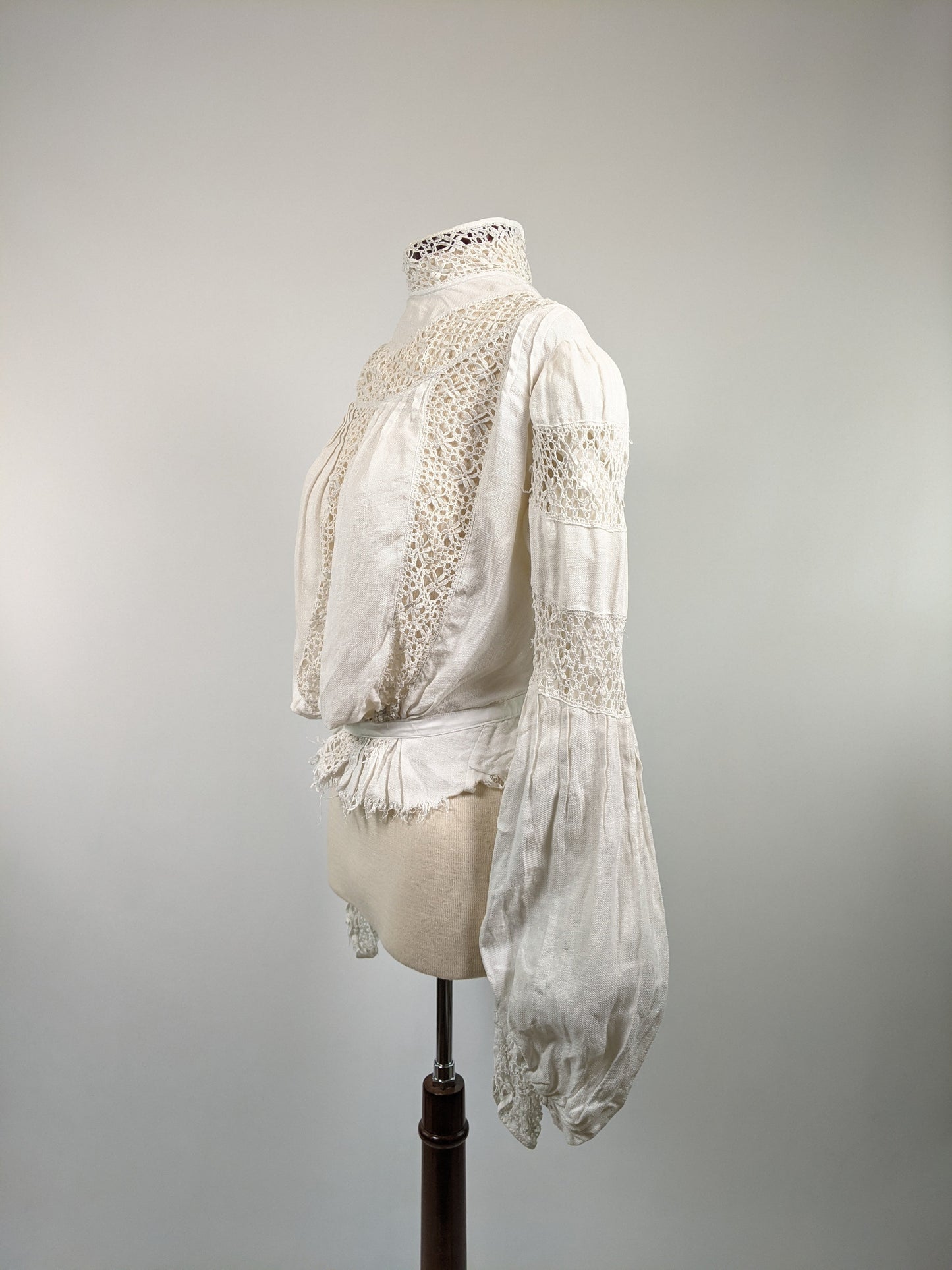 1900s Linen Shirtwaist | As Is