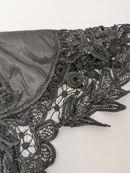 1890s-1900s Black Lace Collar