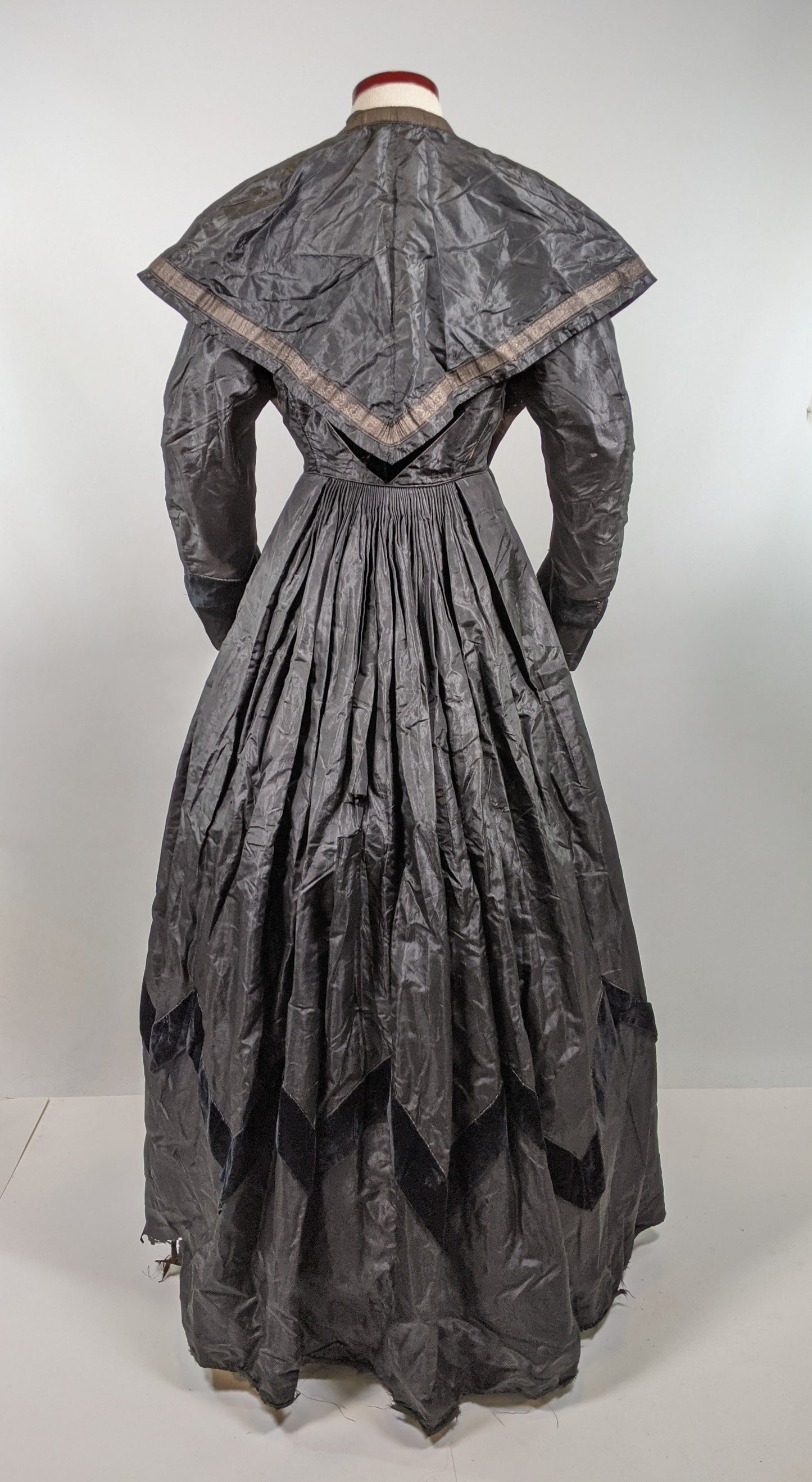 1860s Mourning Dress