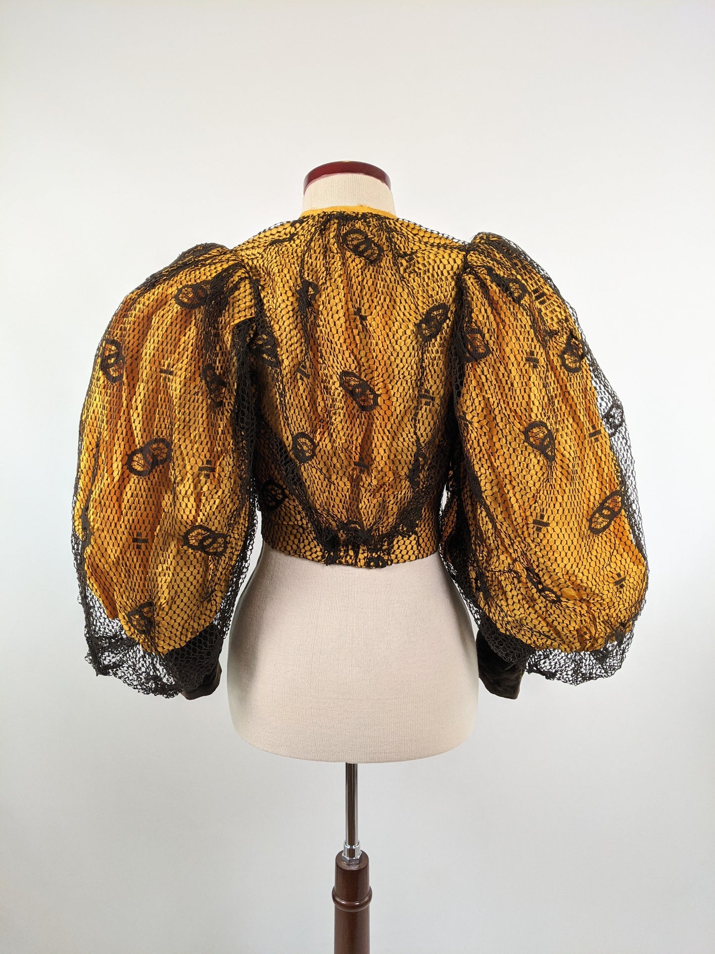 1904-1905 Yellow + Black Silk Bodice