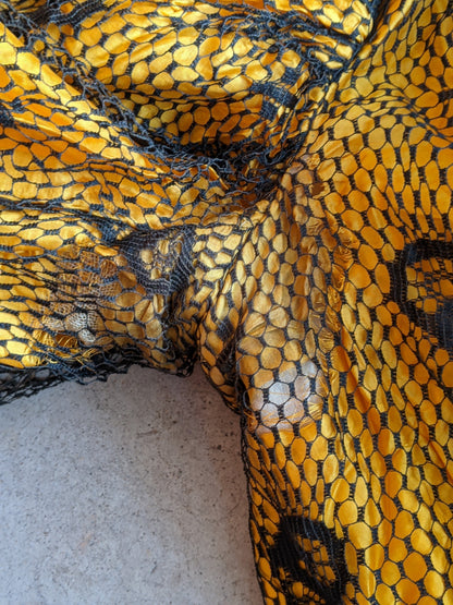 1904-1905 Yellow + Black Silk Bodice