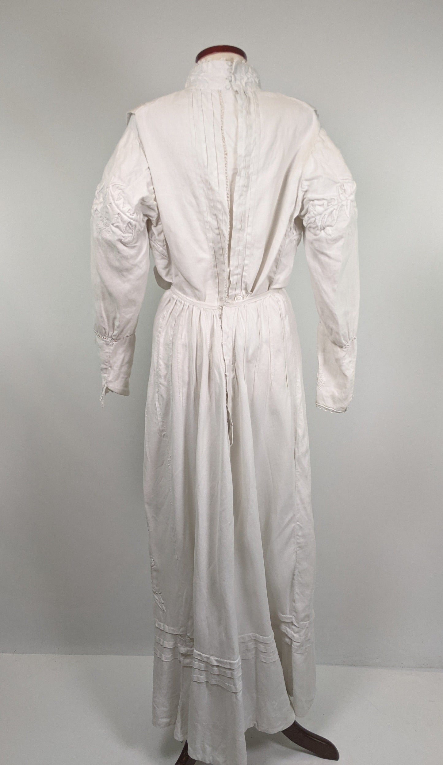 1900s Thistle Linen Dress