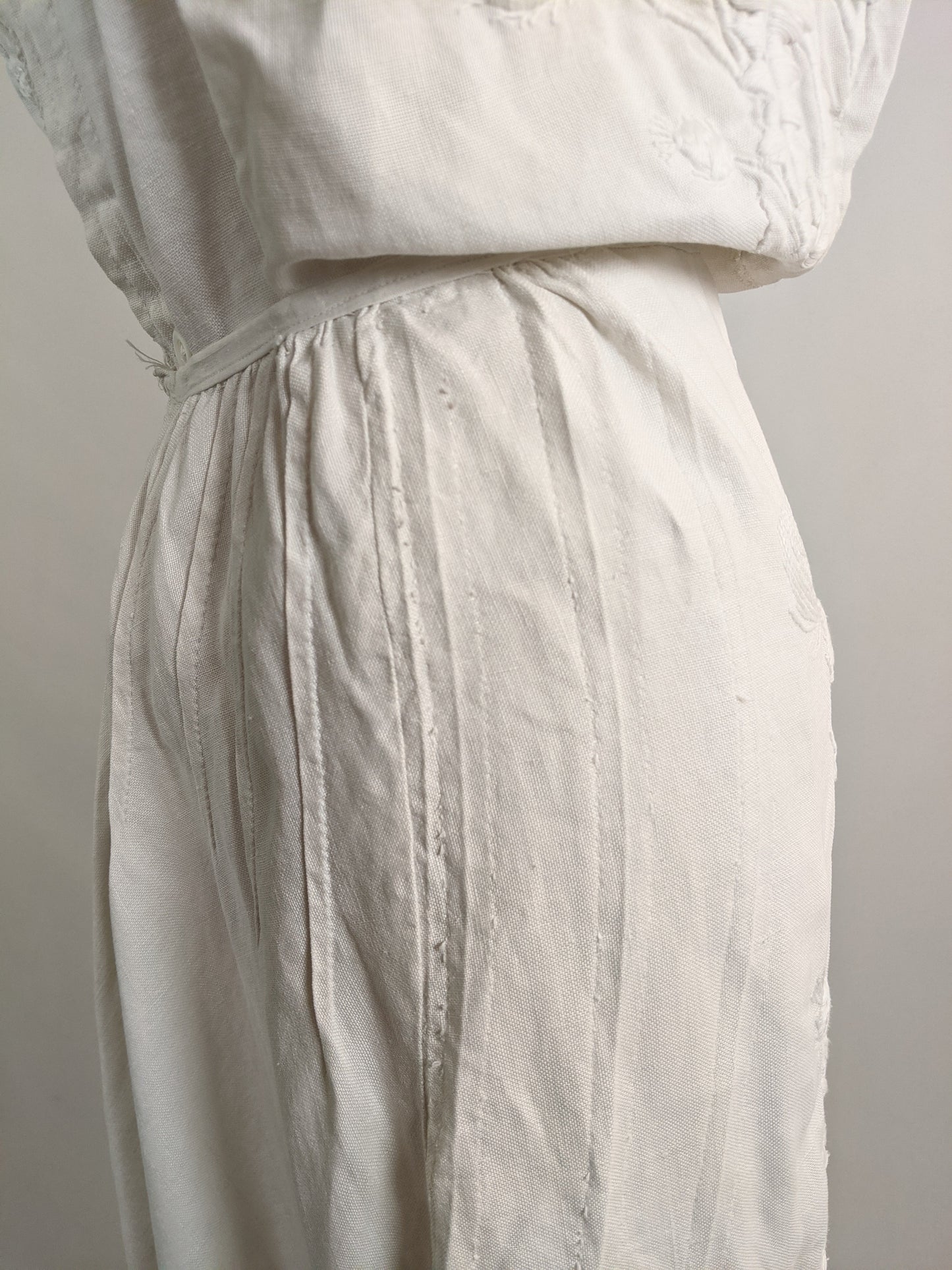 1900s Thistle Linen Dress