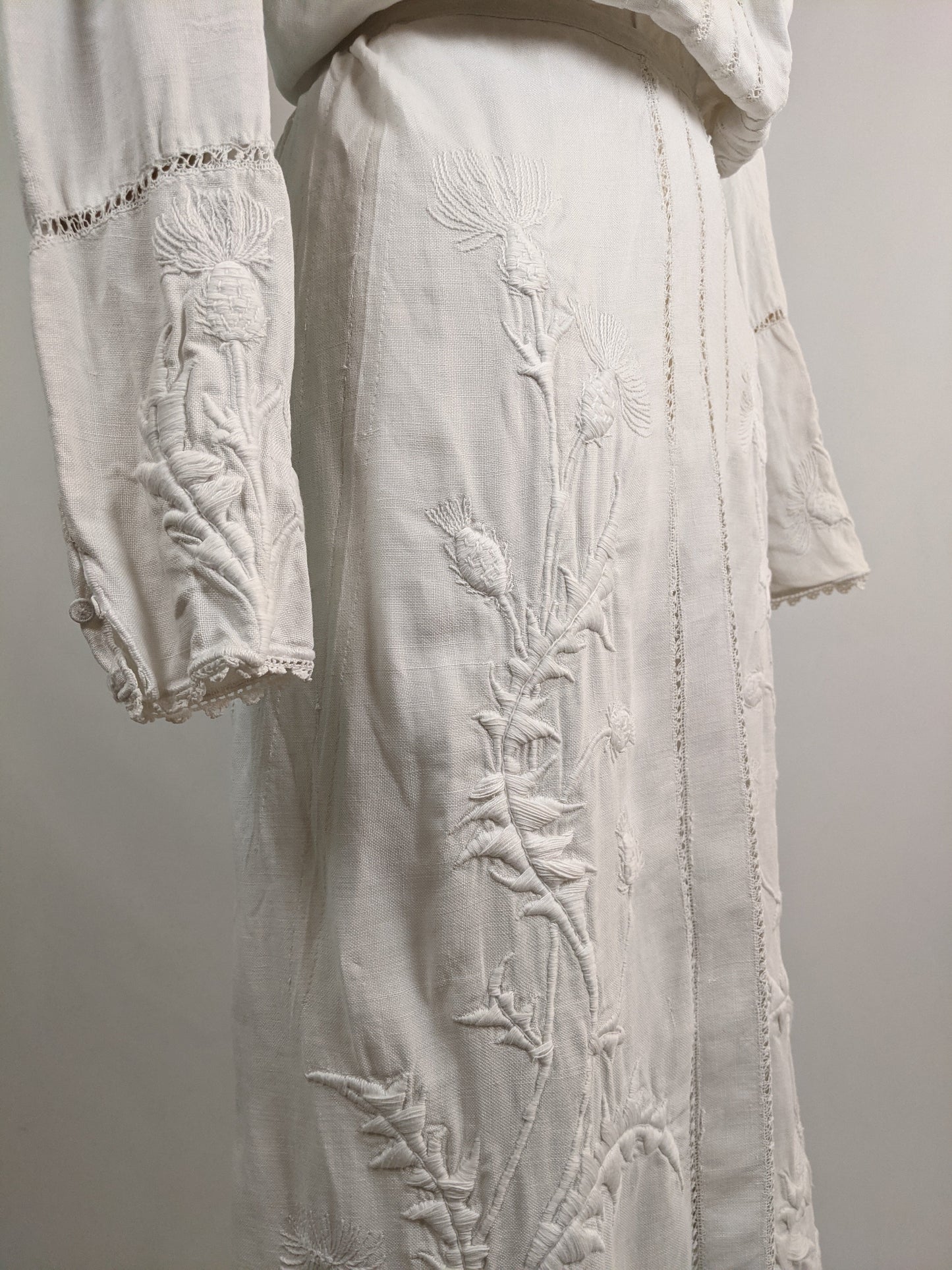 1900s Thistle Linen Dress