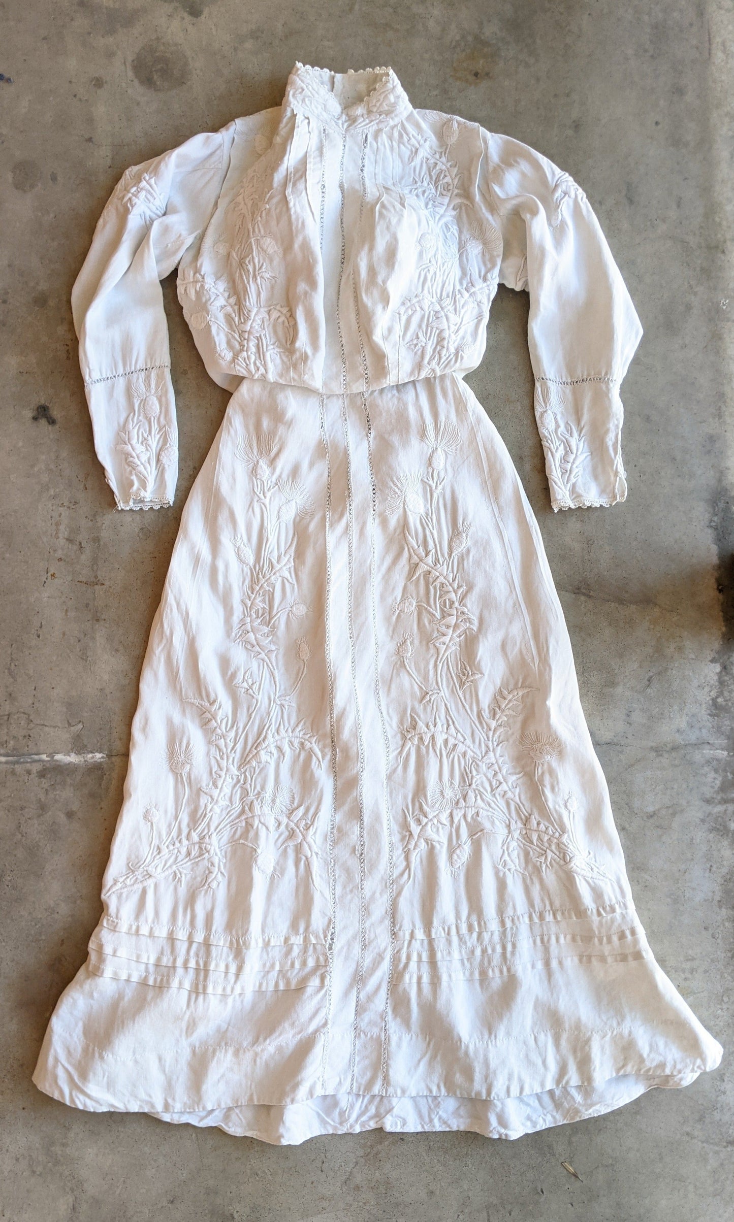 1900s Thistle Linen Dress