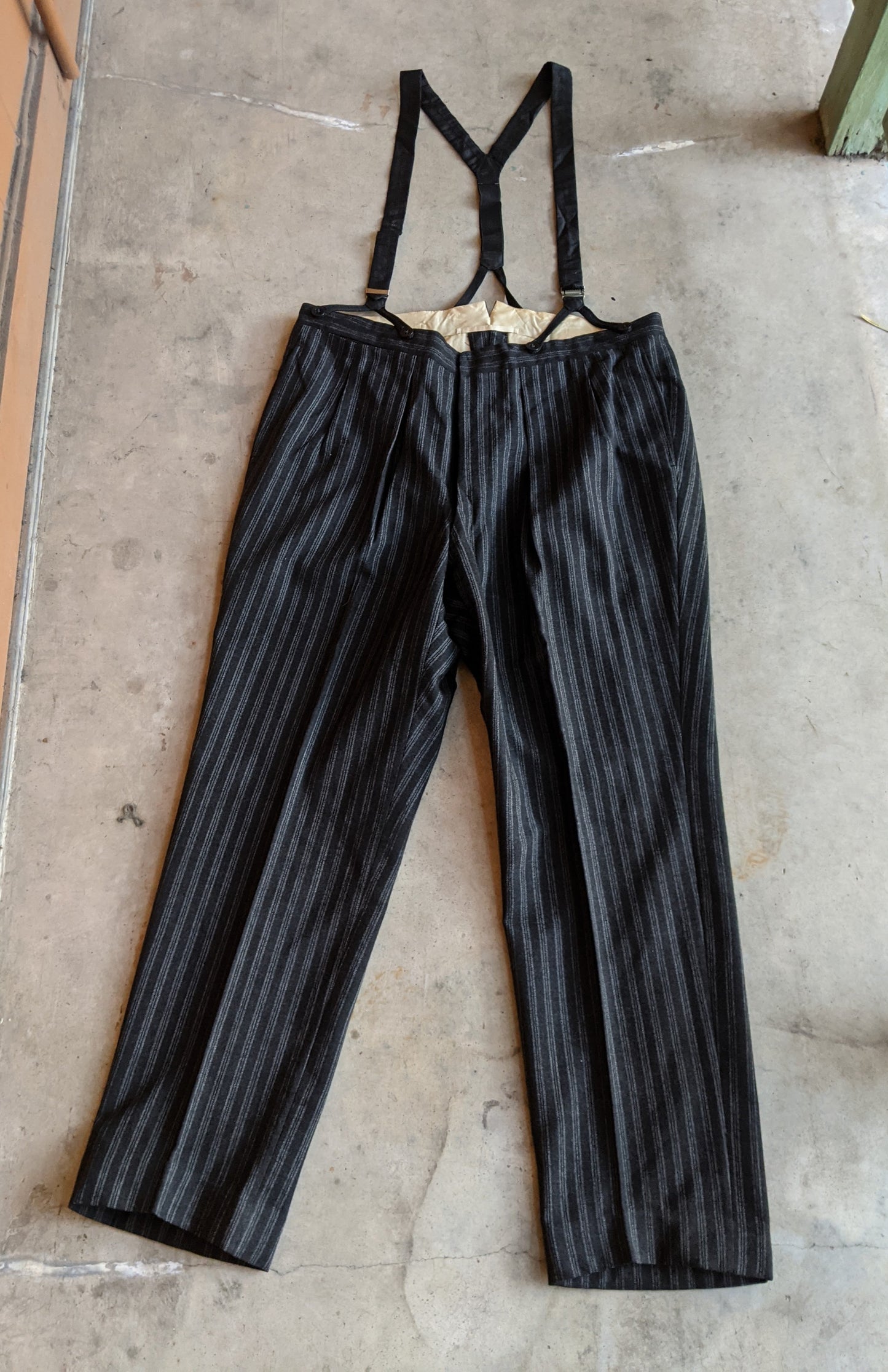 1937 Stroller Suit with Provenance | 38" waist 42" chest