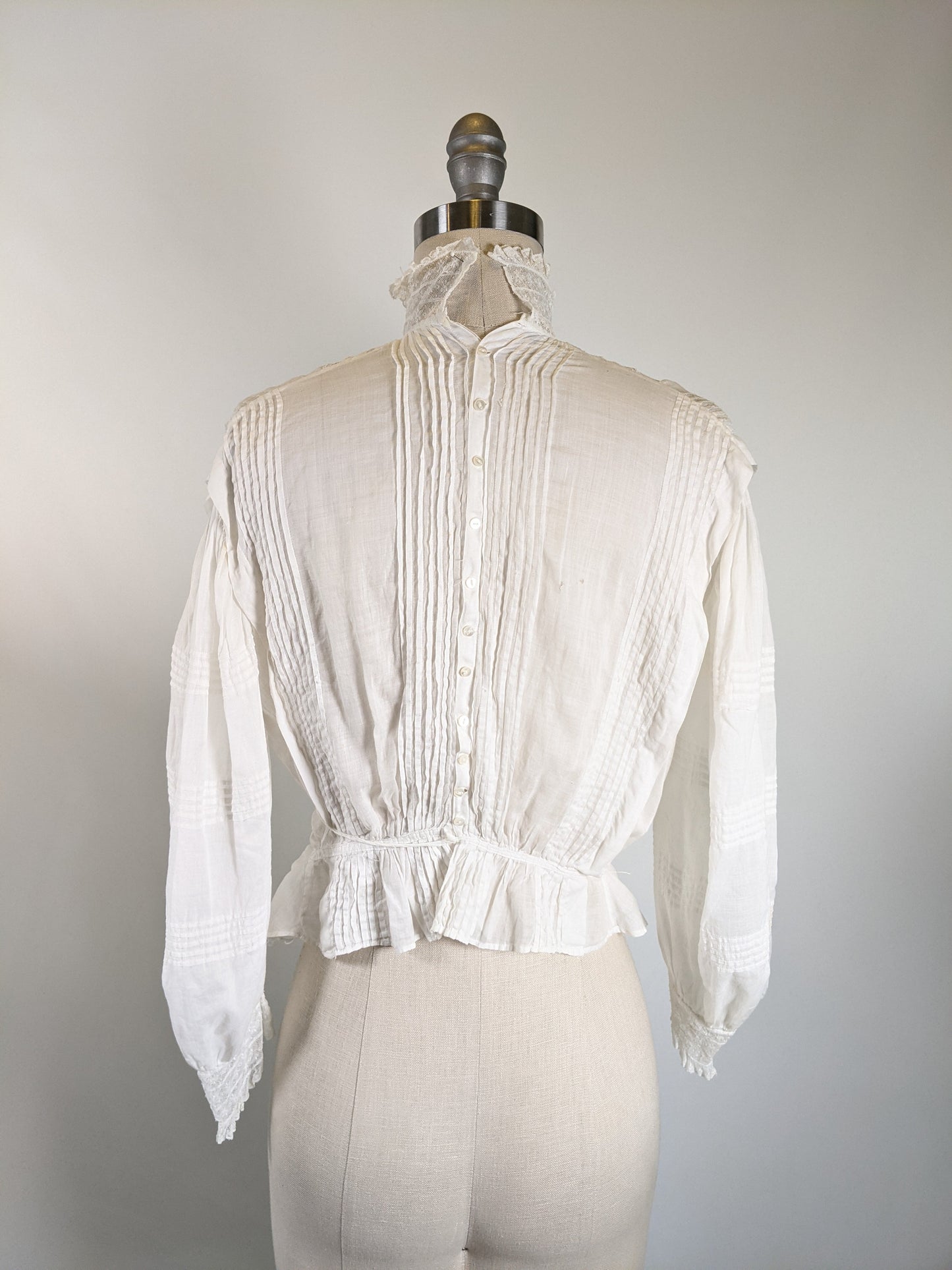 1900s White Lace Shirtwaist