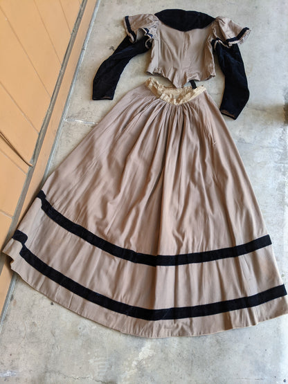 1890s Dusty Rose Dress