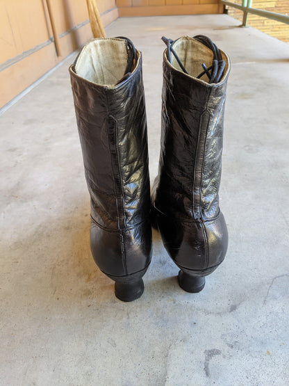 1910s-1920s Lace Up Boots | 7.5-8 US
