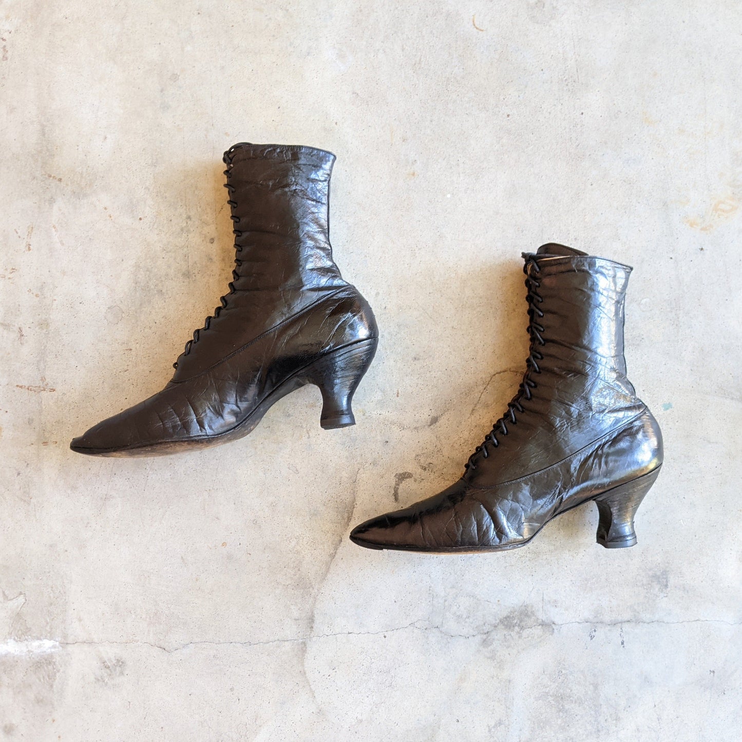 1910s-1920s Lace Up Boots | 7.5-8 US