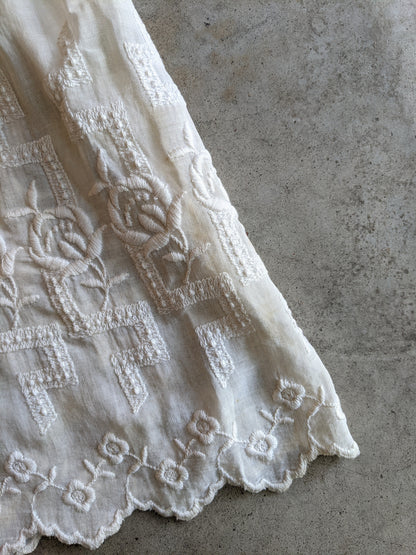 1910s Embroidered Cotton Dress | 30" Waist