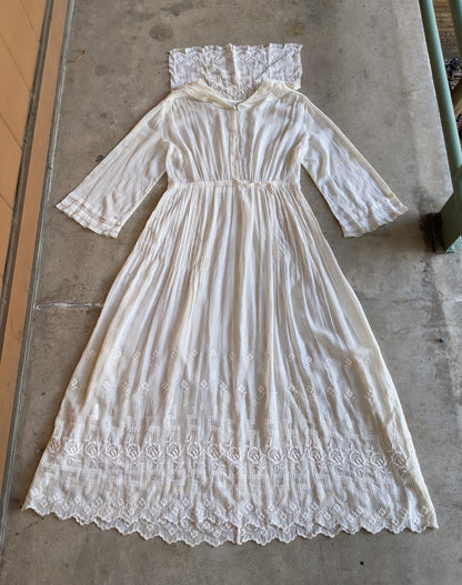 1910s Embroidered Cotton Dress | 30" Waist