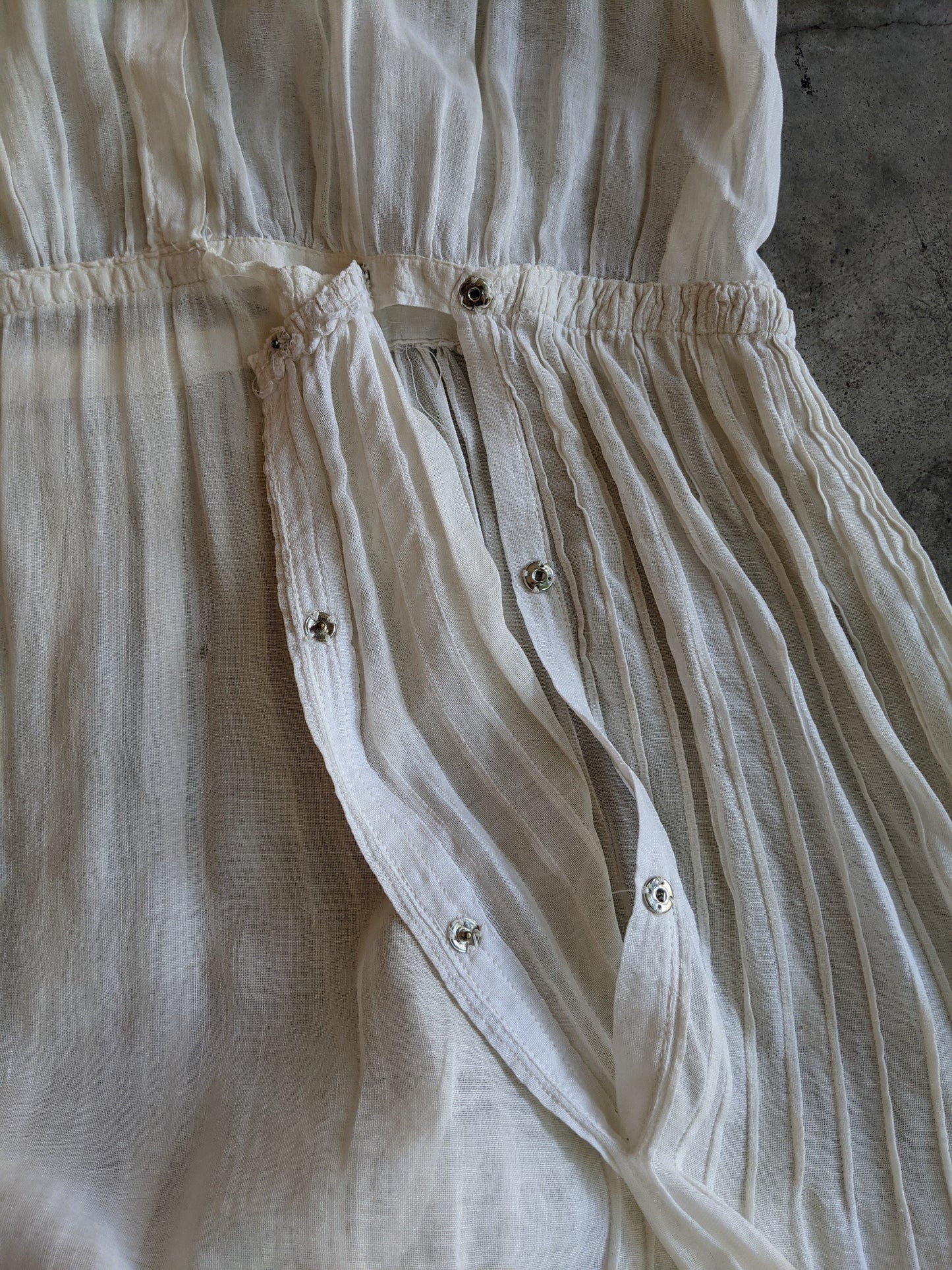 1910s Embroidered Cotton Dress | 30" Waist