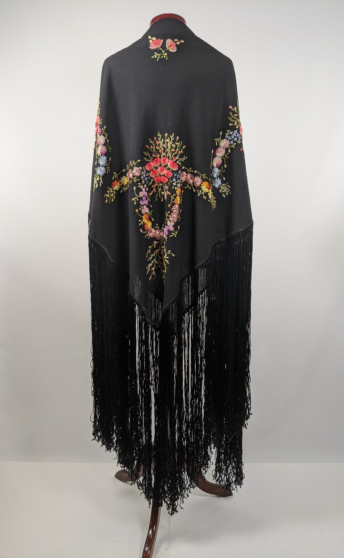 Early Vintage Embroidered Piano Shawl