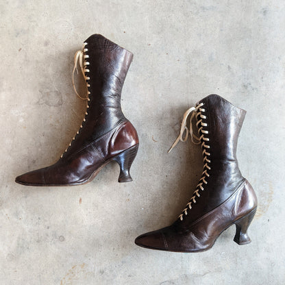 1910s-1920s Brown Lace Up Boots | Approx Sz 7