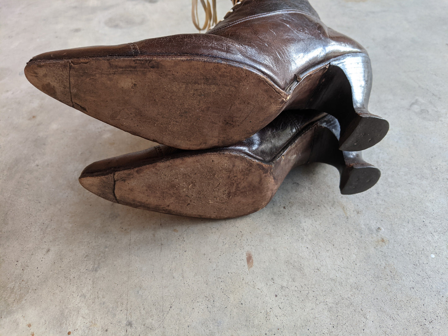 1910s-1920s Brown Lace Up Boots | Approx Sz 7