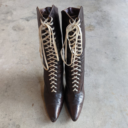 1910s-1920s Brown Lace Up Boots | Approx Sz 7