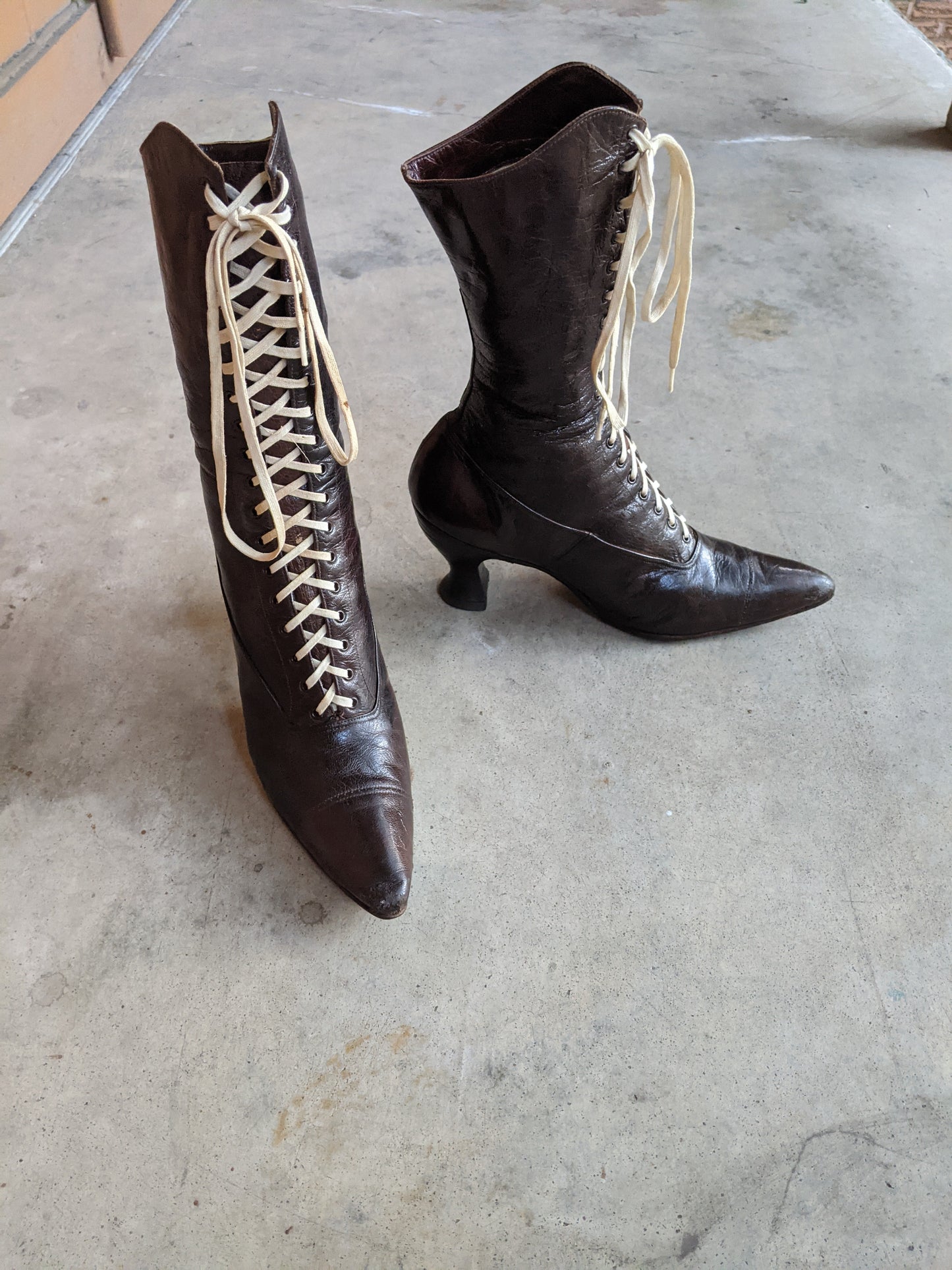 1910s-1920s Brown Lace Up Boots | Approx Sz 7