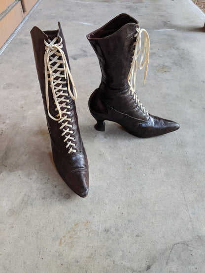 1910s-1920s Brown Lace Up Boots | Approx Sz 7