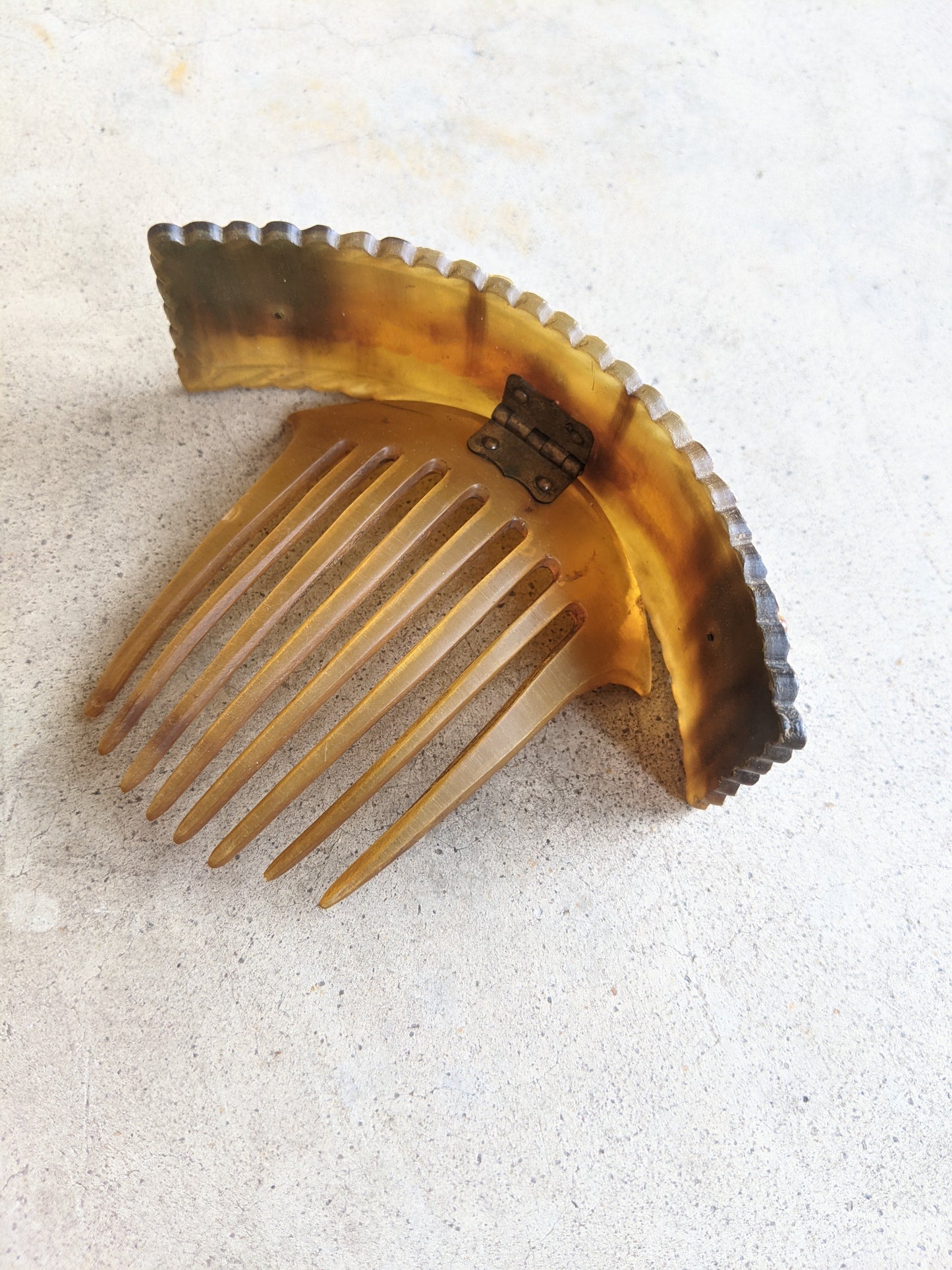 19th C. Hinged Hair Comb
