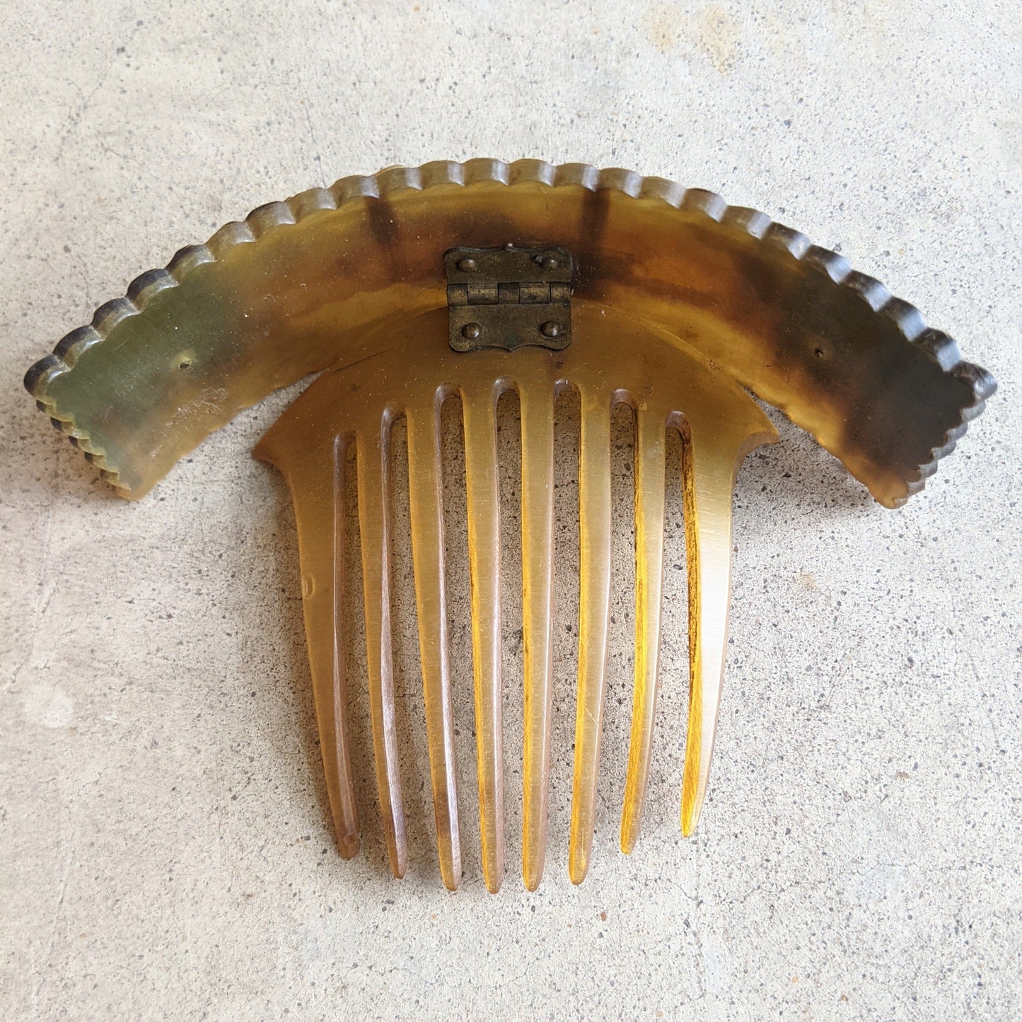 19th C. Hinged Hair Comb