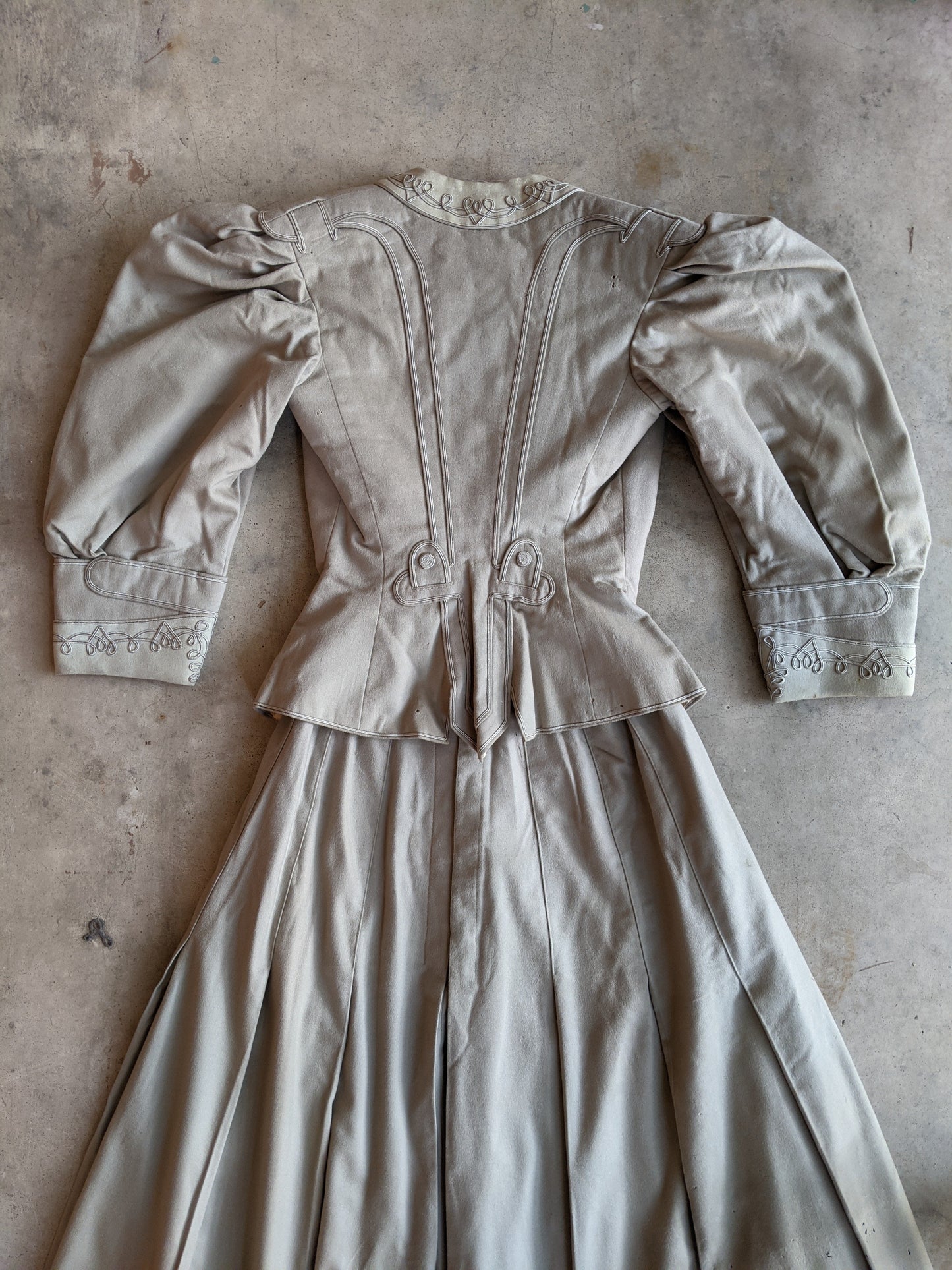 1905-1906 Grey Wool Ensemble | Study + Display