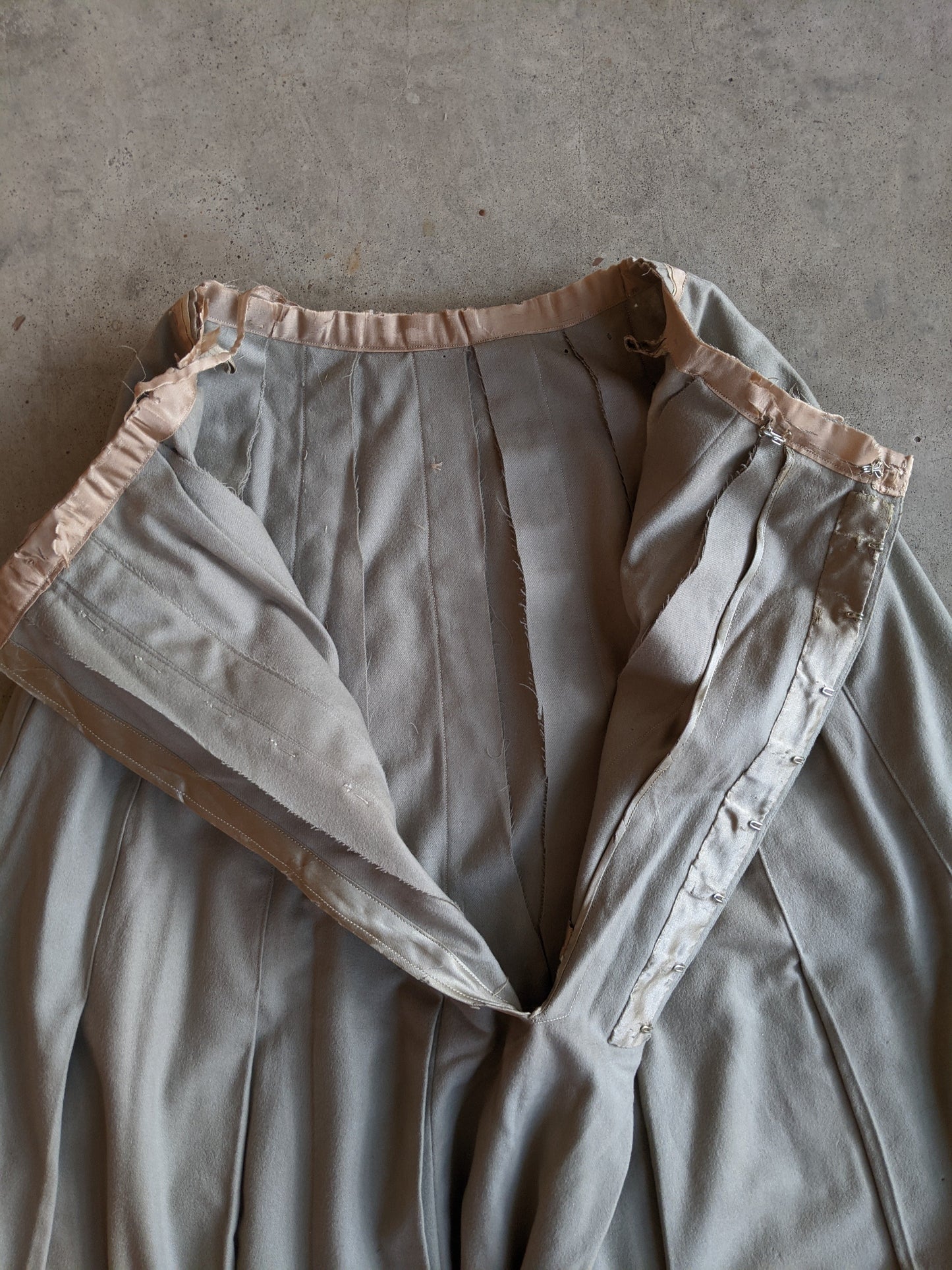 1905-1906 Grey Wool Ensemble | Study + Display