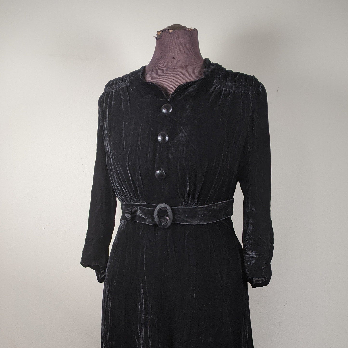 1930s-1940s Rayon Velvet Dress | XL
